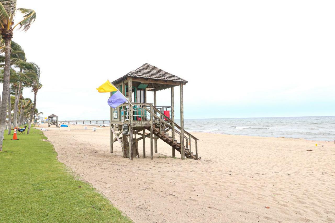 Atlantique Beach House Hotel Дирфилд Бич Экстерьер фото